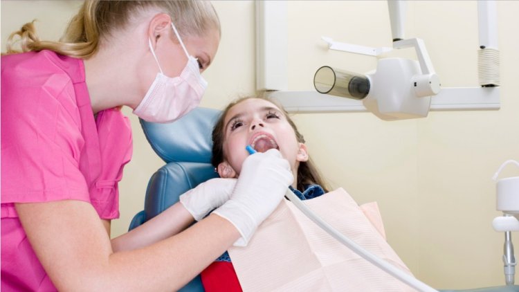 Bright Smiles, Healthy Futures: Dental Health for Children - Tips for Parents and Caregivers